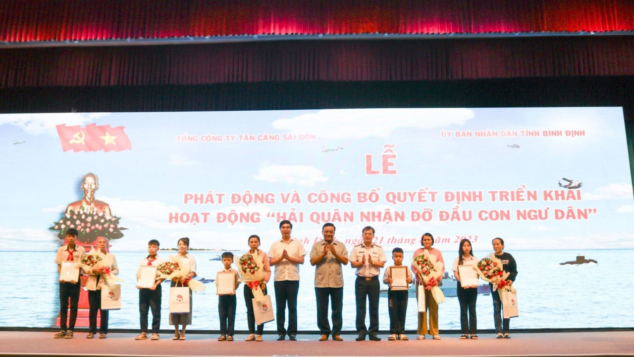 Bình Định: Nhiều hoạt động ý nghĩa tại Chương trình “Hải quân nhận đỡ đầu con ngư dân” Bình Định: Nhiều hoạt động ý nghĩa tại Chương trình “Hải quân nhận đỡ đầu con ngư dân”