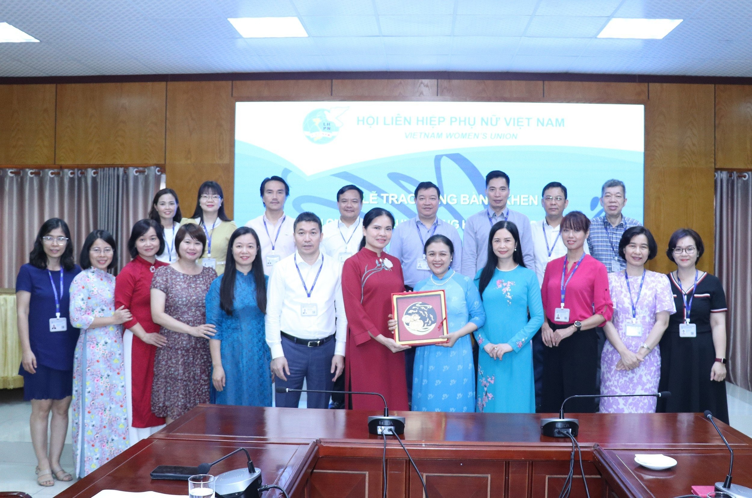 Các đại biểu chụp ảnh lưu niệm (Ảnh: Thu Hà). Các đại biểu chụp ảnh lưu niệm (Ảnh: Thu Hà).