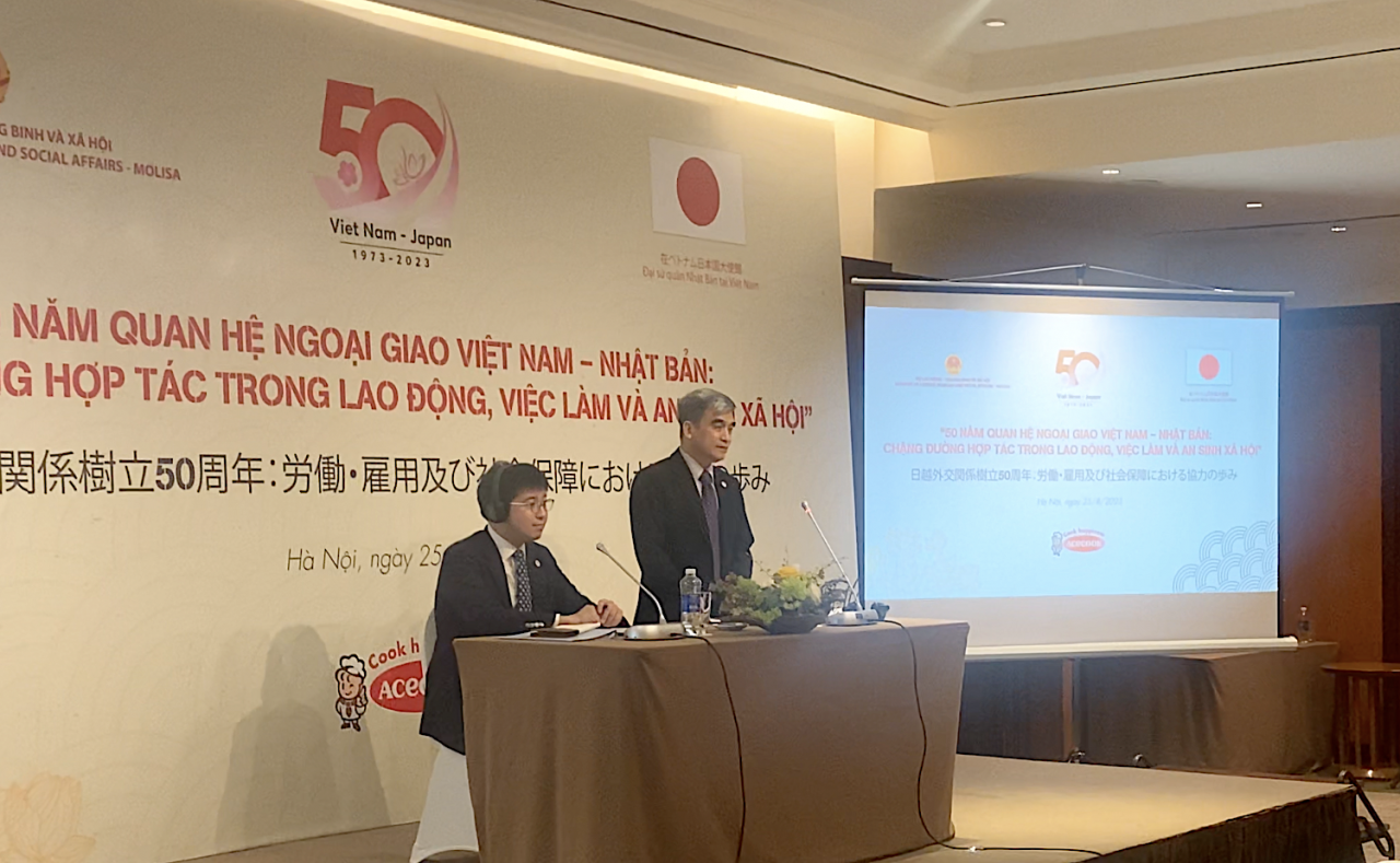 Việt Nam - Nhật Bản: Nhìn lại hành trình 50 năm hợp tác lao động, việc làm và an sinh xã hội Việt Nam - Nhật Bản: Nhìn lại hành trình 50 năm hợp tác lao động, việc làm và an sinh xã hội