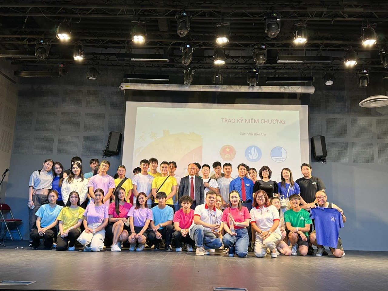 Summer Camp for Vietnamese Youth, Students in Europe: Future World Summer Camp for Vietnamese Youth, Students in Europe: Future World