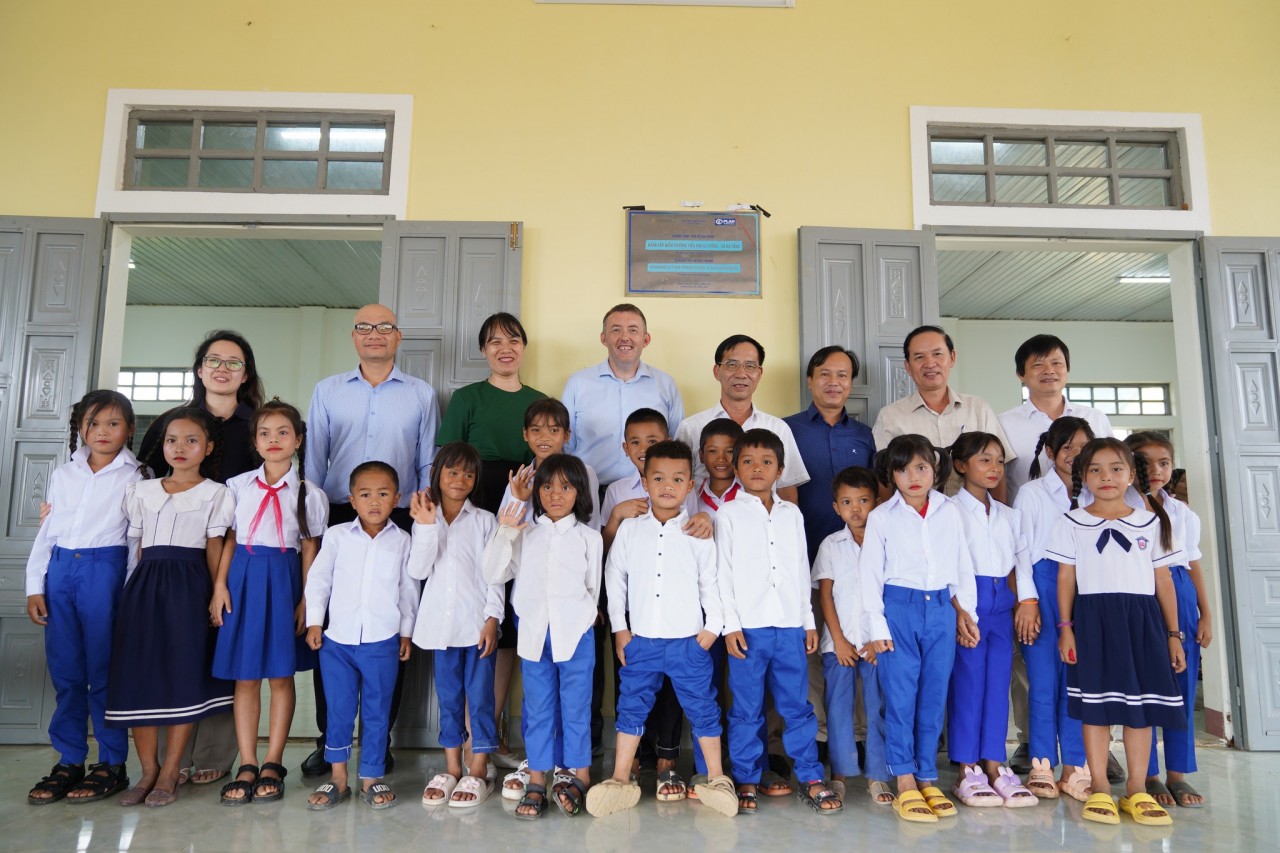 Plan International Việt Nam bàn giao công trình Điểm trường tiểu học Cu Tiêng (Quảng Trị) Plan International Việt Nam bàn giao công trình Điểm trường tiểu học Cu Tiêng (Quảng Trị)