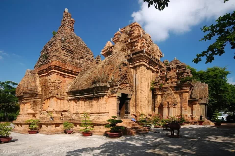 Việt Nam - điểm đến yêu thích của du khách Singapore Việt Nam - điểm đến yêu thích của du khách Singapore