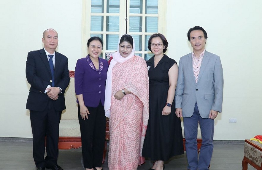 Vietnam - Bangladesh: Stronger Cooperation for Sustainable Development Vietnam - Bangladesh: Stronger Cooperation for Sustainable Development