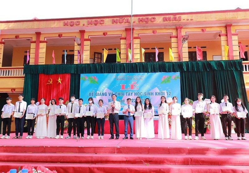 Trường THPT Yên Lạc (Vĩnh Phúc): Điểm sáng chất lượng giáo dục toàn diện Trường THPT Yên Lạc (Vĩnh Phúc): Điểm sáng chất lượng giáo dục toàn diện