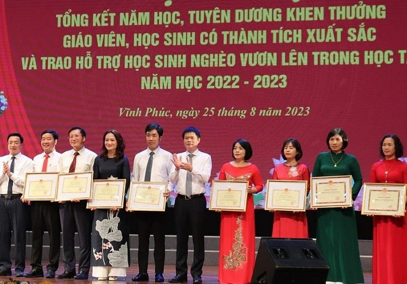 Trường THPT Yên Lạc (Vĩnh Phúc): Điểm sáng chất lượng giáo dục toàn diện Trường THPT Yên Lạc (Vĩnh Phúc): Điểm sáng chất lượng giáo dục toàn diện
