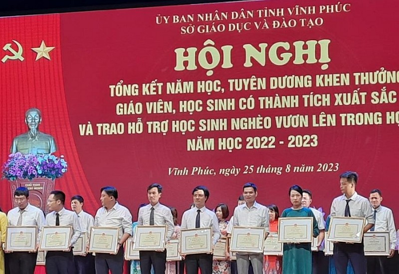 Trường THPT Yên Lạc (Vĩnh Phúc): Điểm sáng chất lượng giáo dục toàn diện Trường THPT Yên Lạc (Vĩnh Phúc): Điểm sáng chất lượng giáo dục toàn diện