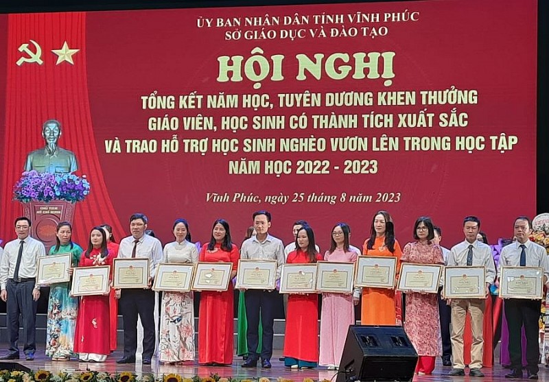 Trường THPT Yên Lạc (Vĩnh Phúc): Điểm sáng chất lượng giáo dục toàn diện Trường THPT Yên Lạc (Vĩnh Phúc): Điểm sáng chất lượng giáo dục toàn diện