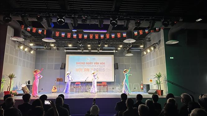Khai mạc Ngày hội văn hóa Hội An tại Paris Chú thích ảnh