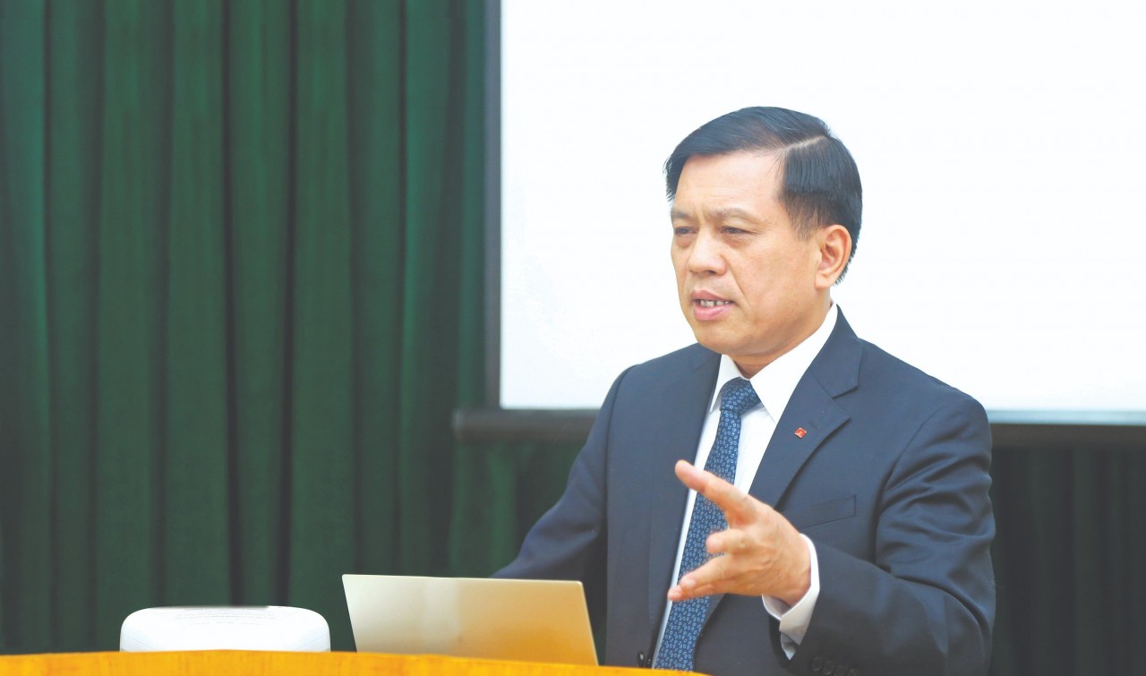 Thứ trưởng Bộ Lao động - Thương binh và Xã hội Nguyễn Bá Hoan. Thứ trưởng Bộ Lao động - Thương binh và Xã hội Nguyễn Bá Hoan.