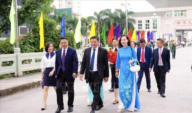 Tiếp tục tăng cường mối quan hệ truyền thống, hợp tác, phát triển ở khu vực biên giới Chú thích ảnh