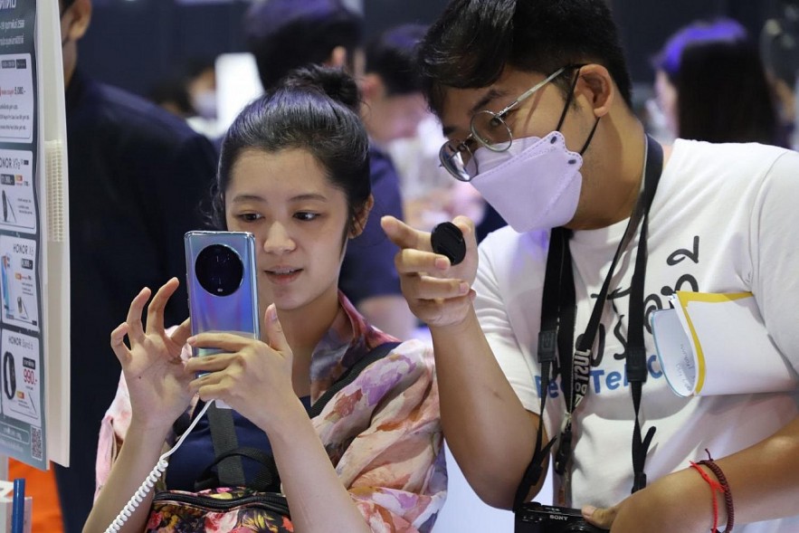 Southeast Asia's Smartphone Market Sees Lowest Shipment Since 2014: Report Southeast Asia's Smartphone Market Sees Lowest Shipment Since 2014: Report