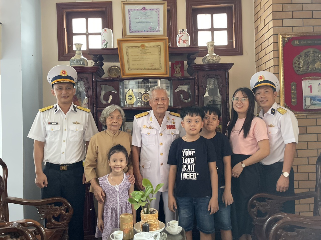 Tri ân anh hùng Đoàn tàu Không số nhân dịp kỷ niệm 78 năm Quốc khánh Tri ân anh hùng Đoàn tàu Không số nhân dịp kỷ niệm 78 năm Quốc khánh