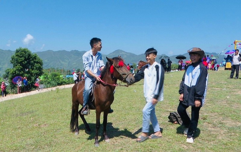 Rộn ràng Ngày hội văn hóa dân tộc Thái ở huyện vùng cao biên giới Nậm Pồ Rộn ràng Ngày hội văn hóa dân tộc Thái ở huyện vùng cao biên giới Nậm Pồ