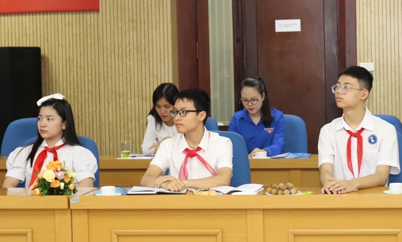 "Quốc hội trẻ em"