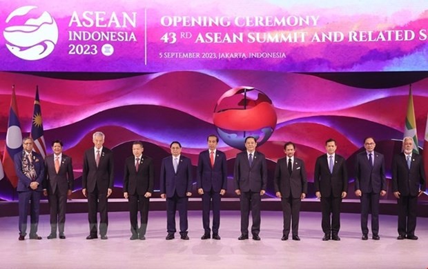 16 Priority Economic Deliverables: Restructuring and Recovery, Digital Economy and Sustainable Development 16 Priority Economic Deliverables: Restructuring and Recovery, Digital Economy and Sustainable Development