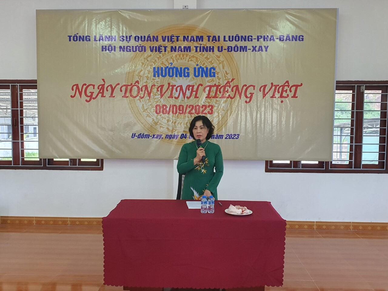 Người Việt tại các tỉnh Bắc Lào hưởng ứng Ngày “Tôn vinh Tiếng Việt” Người Việt tại các tỉnh Bắc Lào hưởng ứng Ngày “Tôn vinh Tiếng Việt”