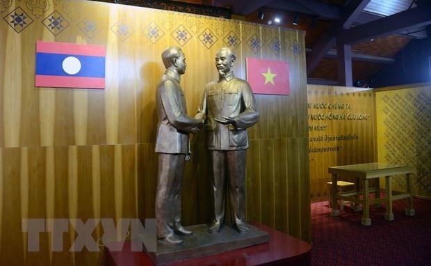 Báo chí ca ngợi tình đoàn kết đặc biệt giữa Việt Nam và Lào | Chính trị | Vietnam+ (VietnamPlus) Báo chí ca ngợi tình đoàn kết đặc biệt giữa Việt Nam và Lào | Chính trị | Vietnam+ (VietnamPlus)