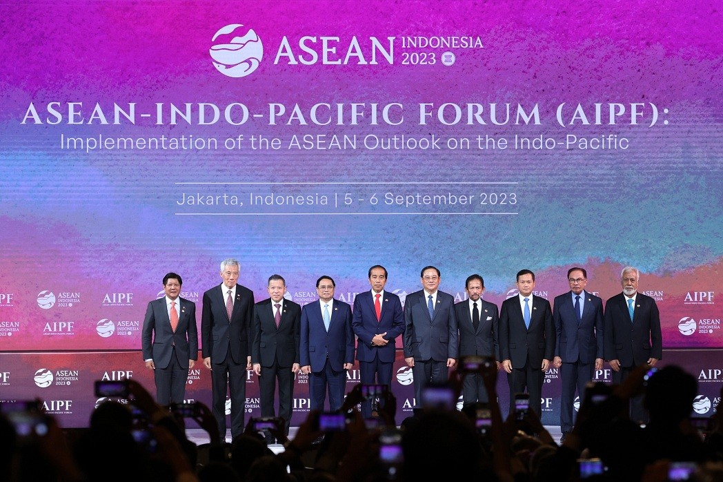 Among Major Nations, ASEAN Need to Maintain Central Role Among Major Nations, ASEAN Need to Maintain Central Role