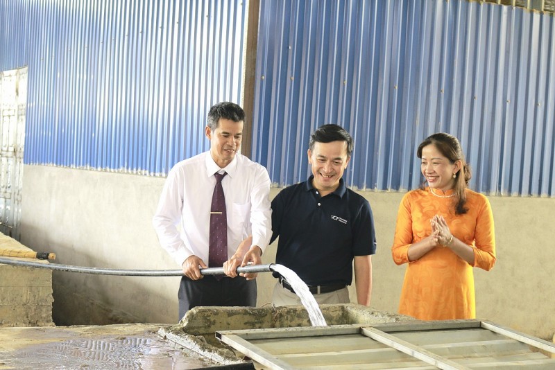 Nước sạch đến với trẻ em dân tộc thiểu số Lai Châu Nước sạch đến với trẻ em dân tộc thiểu số Lai Châu