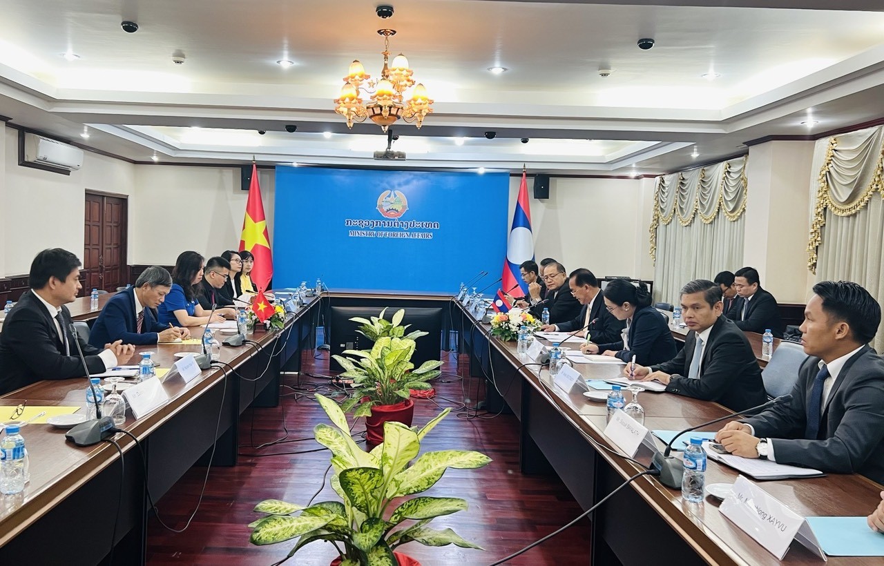 Việt - Lào chia sẻ kinh nghiệm hỗ trợ kiều dân ở nước ngoài Việt - Lào chia sẻ kinh nghiệm hỗ trợ kiều dân ở nước ngoài