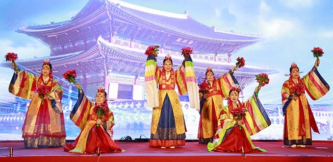Đà Nẵng: 60 gian tham gia Lễ hội Việt Nam - Hàn Quốc 2023 Đà Nẵng: 60 gian tham gia Lễ hội Việt Nam - Hàn Quốc 2023