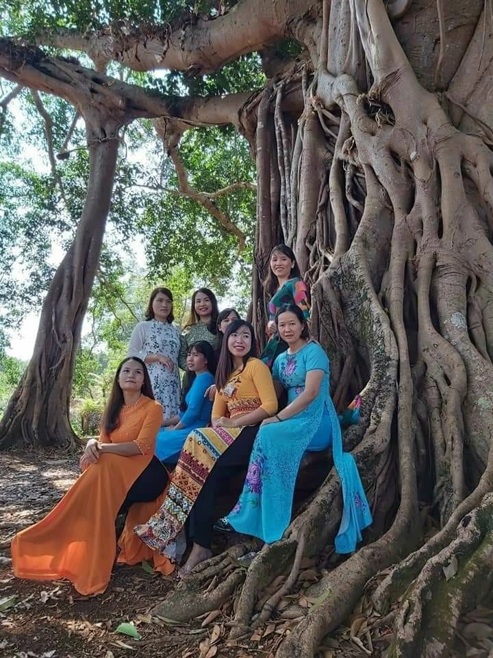 The 200-Year-Old Banyan Tree Unites The Jrai People The 200-Year-Old Banyan Tree Unites The Jrai People