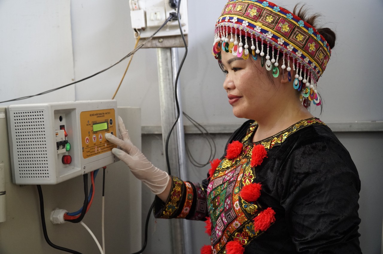 Trao quyền cho phụ nữ và thúc đẩy bình đẳng giới để giảm nghèo bền vững Trao quyền cho phụ nữ và thúc đẩy bình đẳng giới để giảm nghèo bền vững
