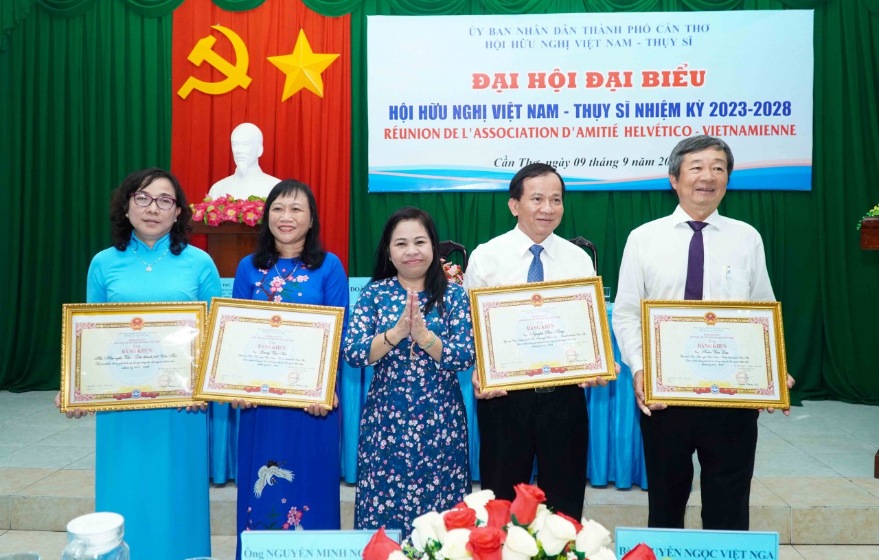 Cần Thơ: Tăng cường kết nối hợp tác , hoạt động hữu nghị với Thụy Sĩ Cần Thơ: Tăng cường kết nối hợp tác , hoạt động hữu nghị với Thụy Sĩ