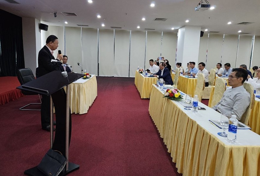 Viet and Thai Businesses Share Information and Connect to Cooperate Viet and Thai Businesses Share Information and Connect to Cooperate