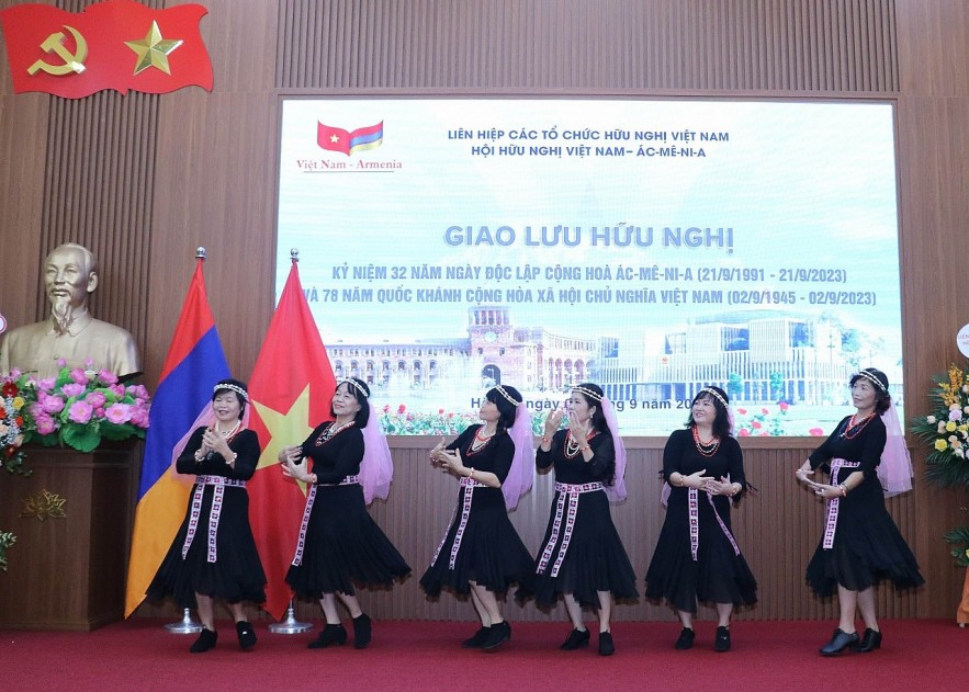 Vietnam-Armenia Seek to Beef Up Cooperation And Friendship Vietnam-Armenia Seek Ways to Strengthen Cooperation, Friendship