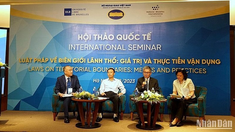 International Law - Important Basis in Resolving Territorial Border Issues Vietnam Commits to Applying International Law in Border Disputes