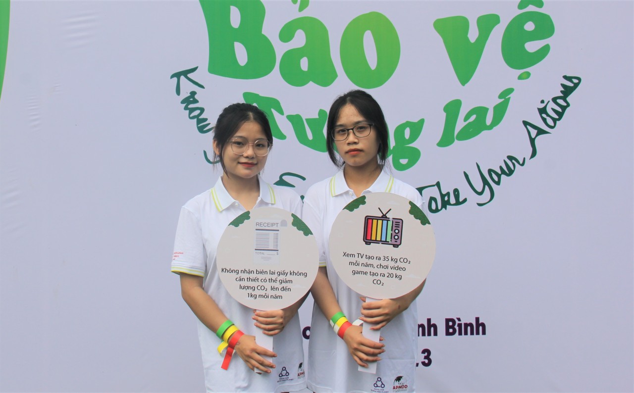 Gần 1.000 thanh niên tham gia đi bộ hưởng ứng "Giảm phát thải bảo vệ tương lai" Gần 1.000 thanh niên tham gia đi bộ hưởng ứng "Giảm phát thải bảo vệ tương lai"