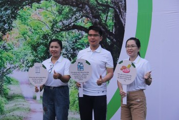 Gần 1.000 thanh niên tham gia đi bộ hưởng ứng 