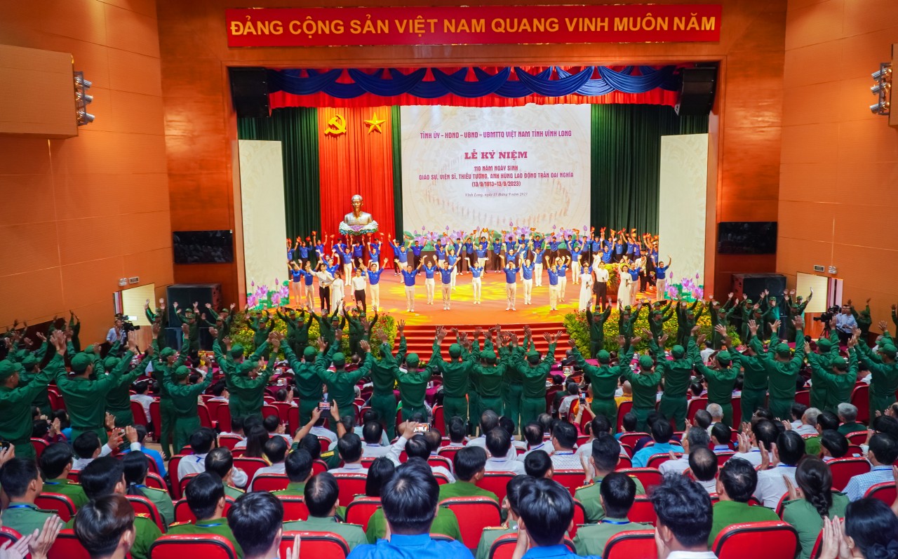 Vĩnh Long: Tri ân đóng góp của Giáo sư, Viện sĩ, Anh hùng Lao động Trần Đại Nghĩa Vĩnh Long: Tri ân đóng góp của Giáo sư, Viện sĩ, Anh hùng Lao động Trần Đại Nghĩa
