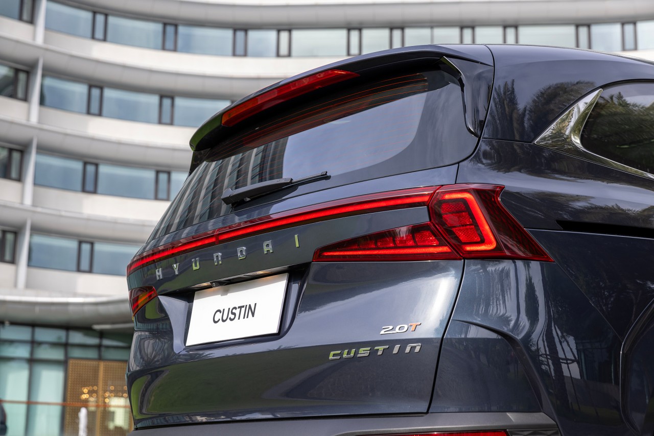 Hyundai Custin 2023 - Đối thủ Toyota Innova lần đầu xuất hiện tại Việt Nam Hyundai Custin 2023 - Đối thủ Toyota Innova lần đầu xuất hiện tại Việt Nam