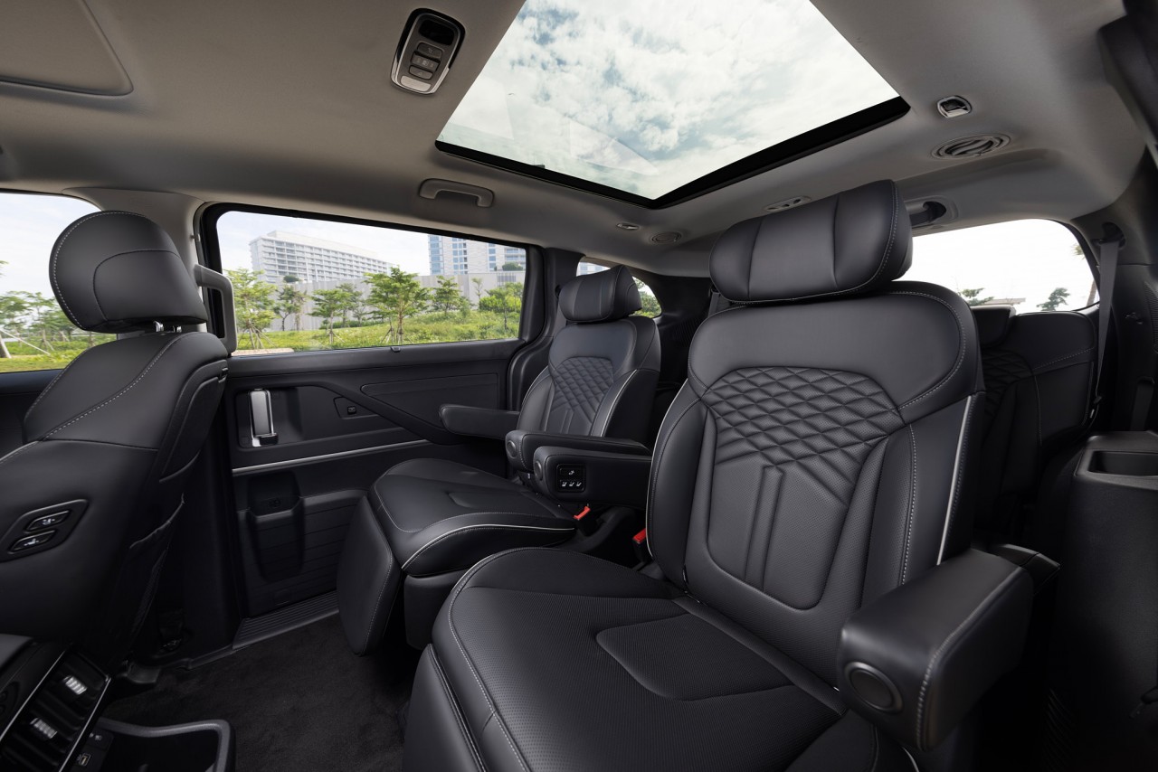 Hyundai Custin 2023 - Đối thủ Toyota Innova lần đầu xuất hiện tại Việt Nam Hyundai Custin 2023 - Đối thủ Toyota Innova lần đầu xuất hiện tại Việt Nam