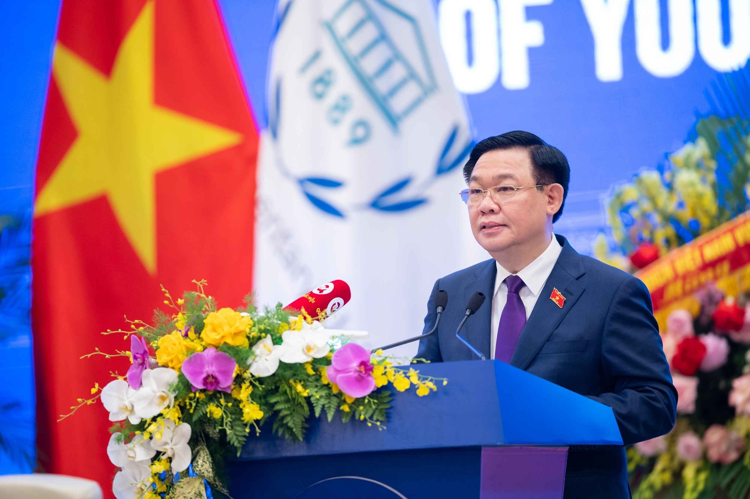 Chủ tịch Quốc hội Vương Đình Huệ phát biểu bế mạc Hội nghị. (Ảnh: Quochoi.vn) Chủ tịch Quốc hội Vương Đình Huệ phát biểu bế mạc Hội nghị. (Ảnh: Quochoi.vn)