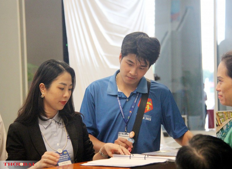 Tấm lòng Việt đối đãi bạn phương xa Tấm lòng Việt đối đãi bạn phương xa