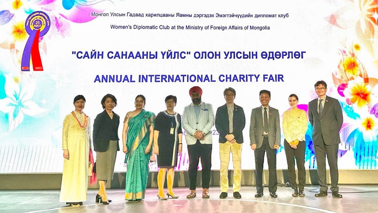 Vietnam Leaves Impression at 2023 Charity Fair in Mongolia Vietnam Leaves Impression at 2023 Charity Fair in Mongolia
