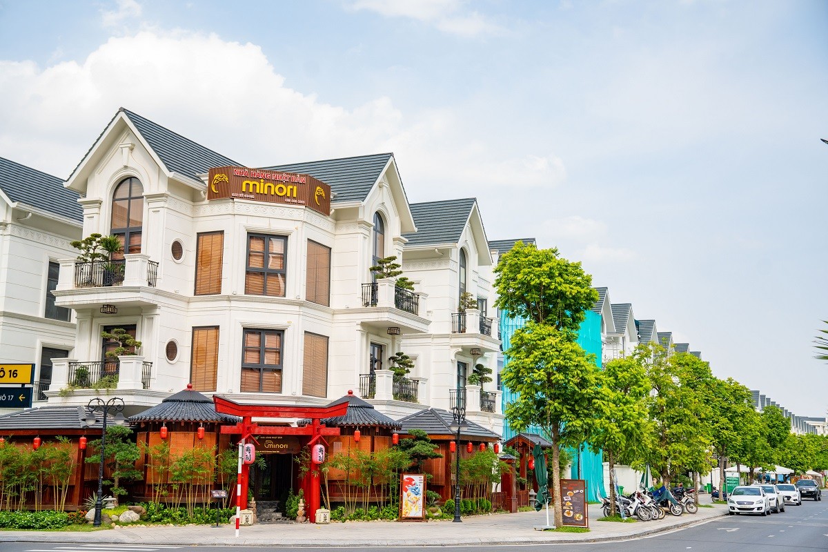 Lợi thế kinh doanh ở Ocean Park với diện tích mặt bằng rộng rãi, dễ dàng di chuyển, chỗ đỗ xe thuận tiện, giá cả phải chăng cùng nhu cầu của hàng vạn cư dân, du khách. Lợi thế kinh doanh ở Ocean Park với diện tích mặt bằng rộng rãi, dễ dàng di chuyển, chỗ đỗ xe thuận tiện, giá cả phải chăng cùng nhu cầu của hàng vạn cư dân, du khách.