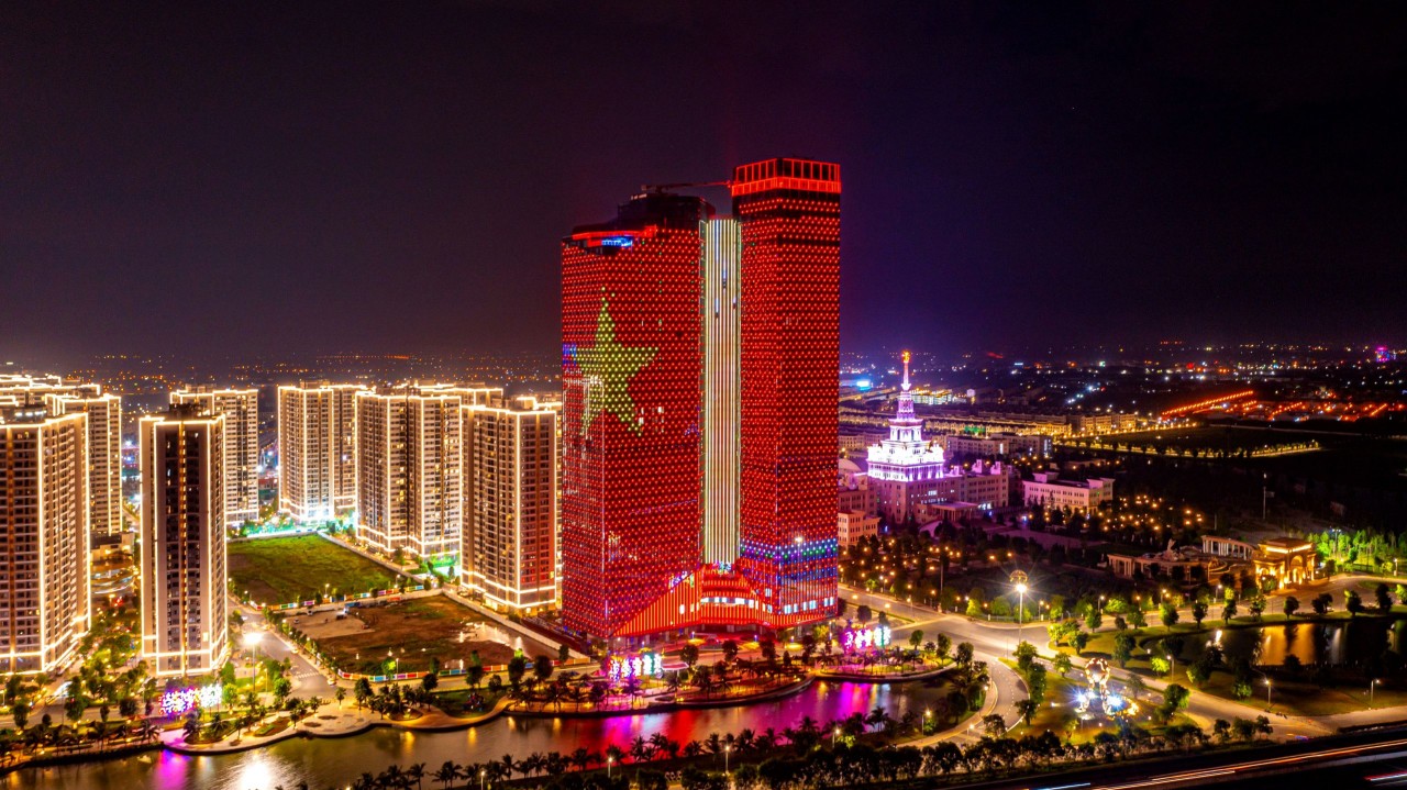 Vinhomes Ocean Park 1, được ví như Quận 1 Ocean City với những hoạt động sôi động, sầm uất cả ngày và đêm, thu hút nhiều doanh nhân đến kinh doanh, buôn bán. Vinhomes Ocean Park 1, được ví như Quận 1 Ocean City với những hoạt động sôi động, sầm uất cả ngày và đêm, thu hút nhiều doanh nhân đến kinh doanh, buôn bán.