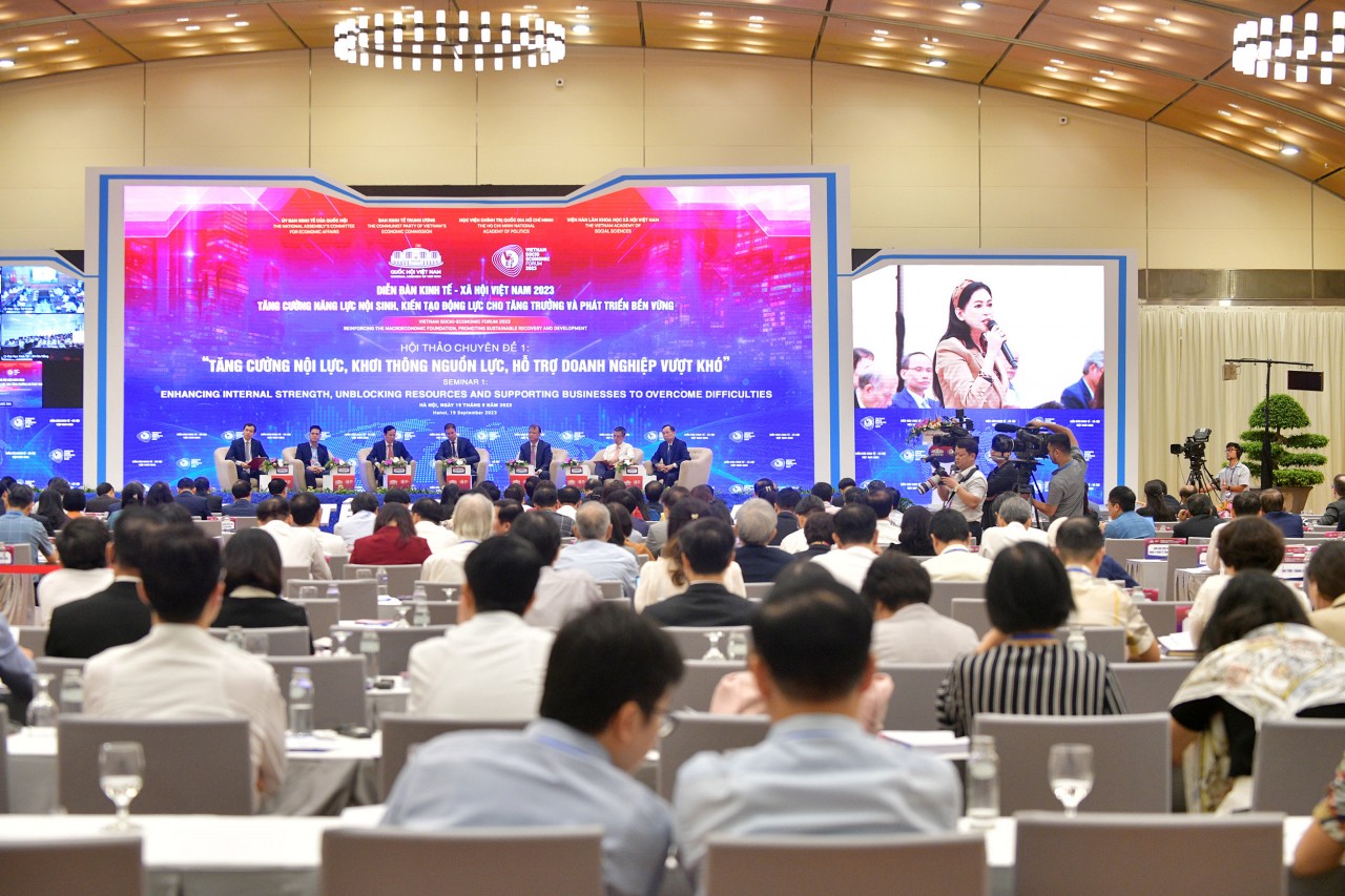 Nhiều giải pháp nhằm khơi thông nguồn lực, hỗ trợ doanh nghiệp vượt khó Nhiều giải pháp nhằm khơi thông nguồn lực, hỗ trợ doanh nghiệp vượt khó