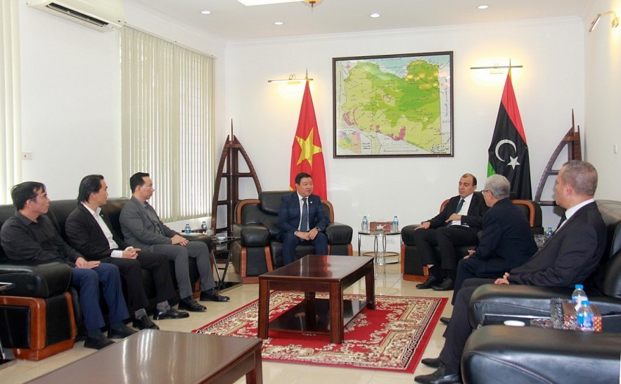 VUFO Representative Lays Wreaths, Records condolences for Flood Victims in Libya VUFO Representative Lays Wreaths, Records condolences for Flood Victims in Libya