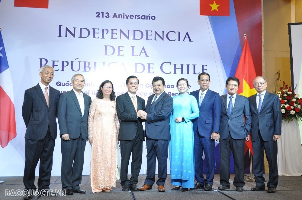 Lễ kỷ niệm có sự tham dự của nhiều quan chức, bạn bè Việt Nam và Chile. (Ảnh: Minh Quân) Lễ kỷ niệm có sự tham dự của nhiều quan chức, bạn bè Việt Nam và Chile. (Ảnh: Minh Quân)