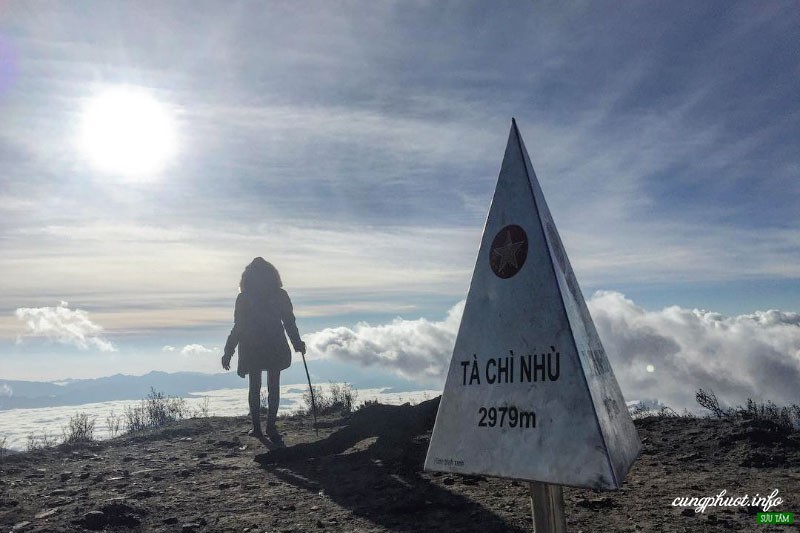 Mountain Climbing Contest To Conquer Ta Chi Nhu Peak Mountain Climbing Contest To Conquer Ta Chi Nhu Peak