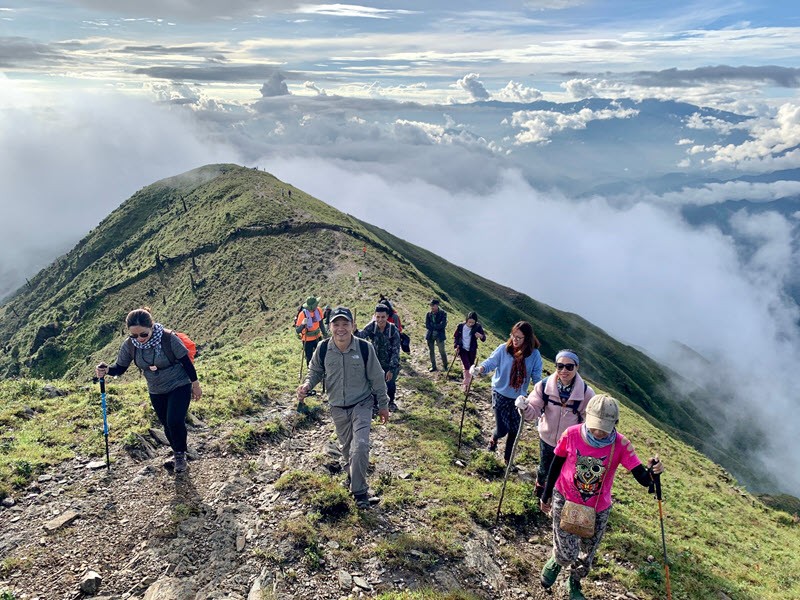 Mountain Climbing Contest To Conquer Ta Chi Nhu Peak Mountain Climbing Contest To Conquer Ta Chi Nhu Peak