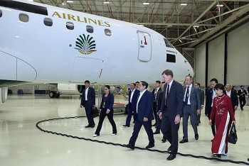 Tập đoàn Embraer sẵn sàng triển khai dịch vụ bảo dưỡng, sửa chữa tàu bay tại Việt Nam