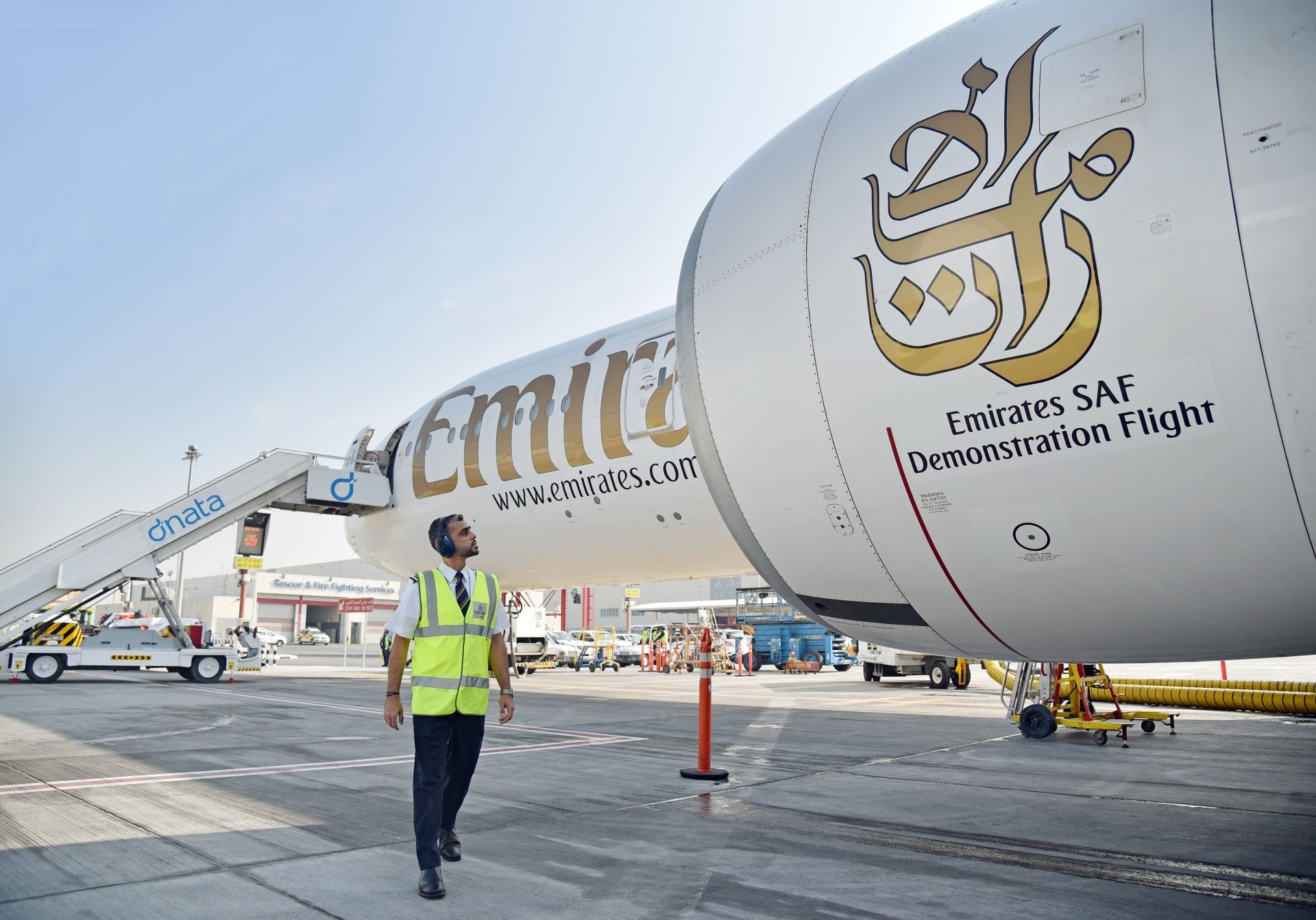 Emirates thử nghiệm thành công chuyến bay chạy bằng 100 nhiên liệu hàng không bền vững Ảnh: The Aviator Emirates thử nghiệm thành công chuyến bay chạy bằng 100 nhiên liệu hàng không bền vững Ảnh: The Aviator