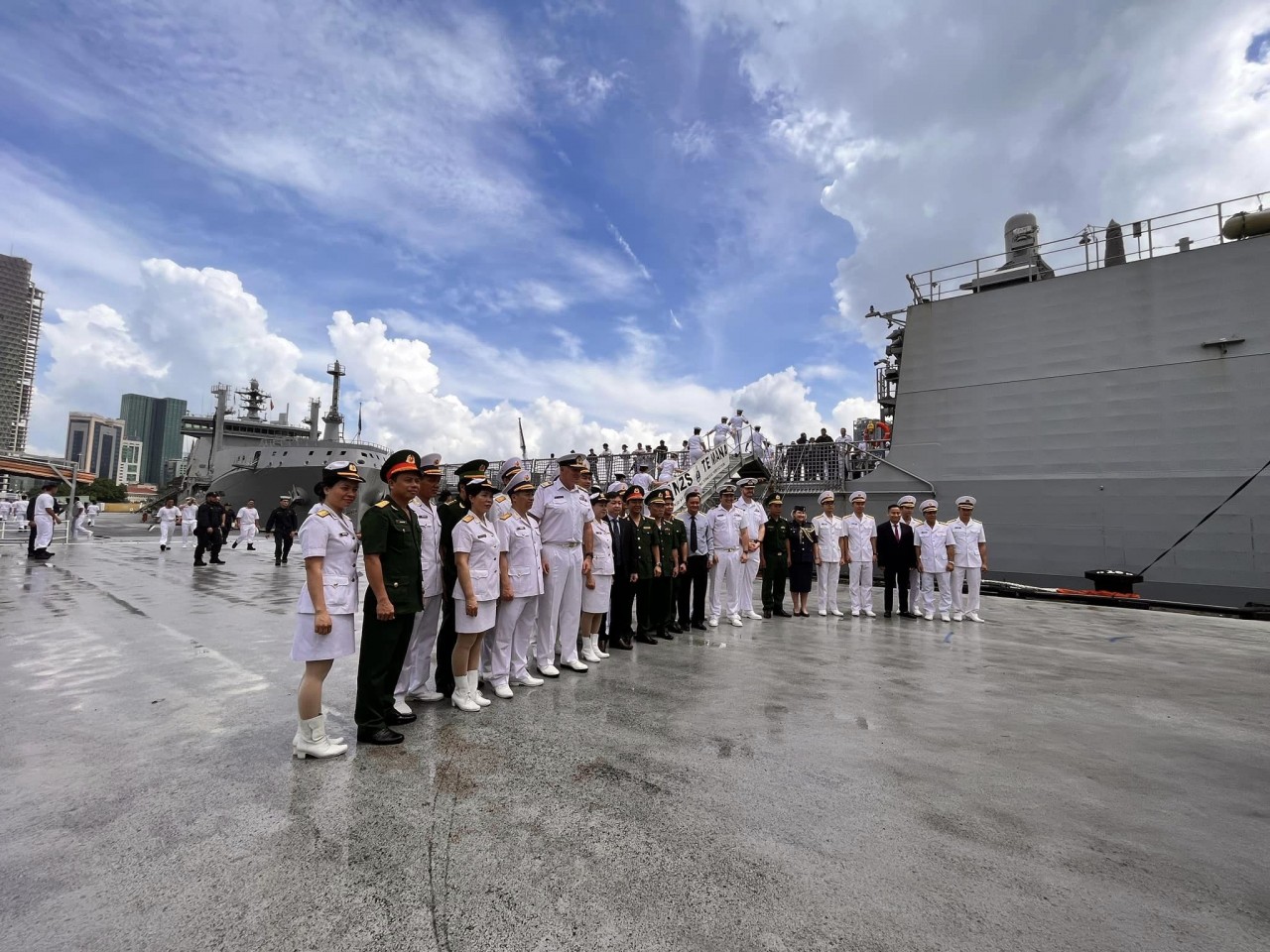 Royal New Zealand Navy Begin Vietnam Goodwill Visit Royal New Zealand Navy Begin Vietnam Goodwill Visit