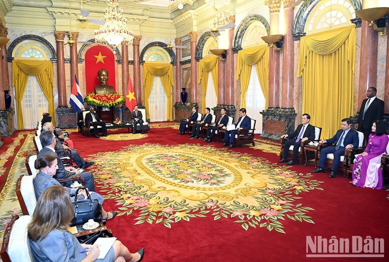 Việt Nam-Cuba tiếp tục hợp tác toàn diện, chia sẻ kinh nghiệm trong phát triển kinh tế-xã hội Việt Nam-Cuba tiếp tục hợp tác toàn diện, chia sẻ kinh nghiệm trong phát triển kinh tế-xã hội